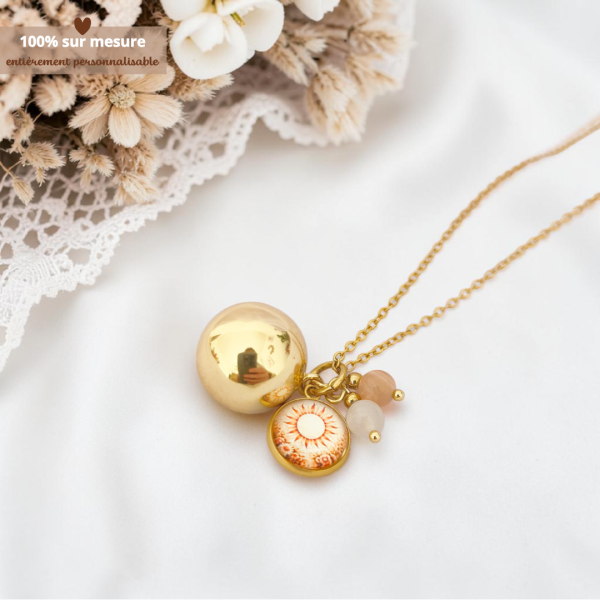 Bola de grossesse doré illustration soleil avec pierres de lune blanche et pêche